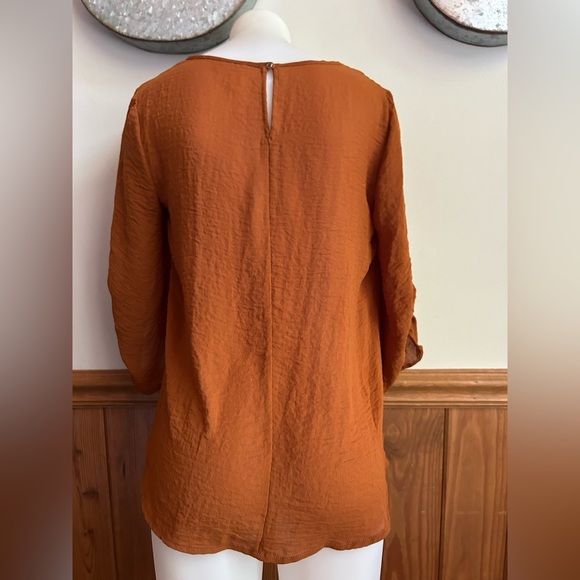 Chestnut 3/4 length sleeve blouse, cognac/rust color, lightweight, back keyhole - Picture 2 of 9